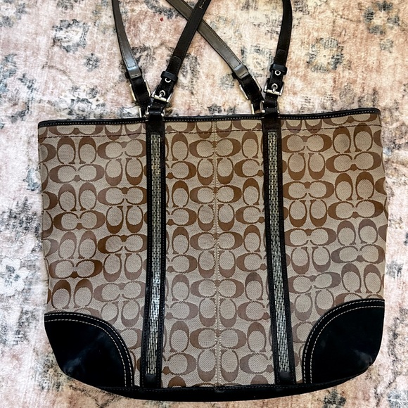 COACH shoulder tote - Picture 1 of 7